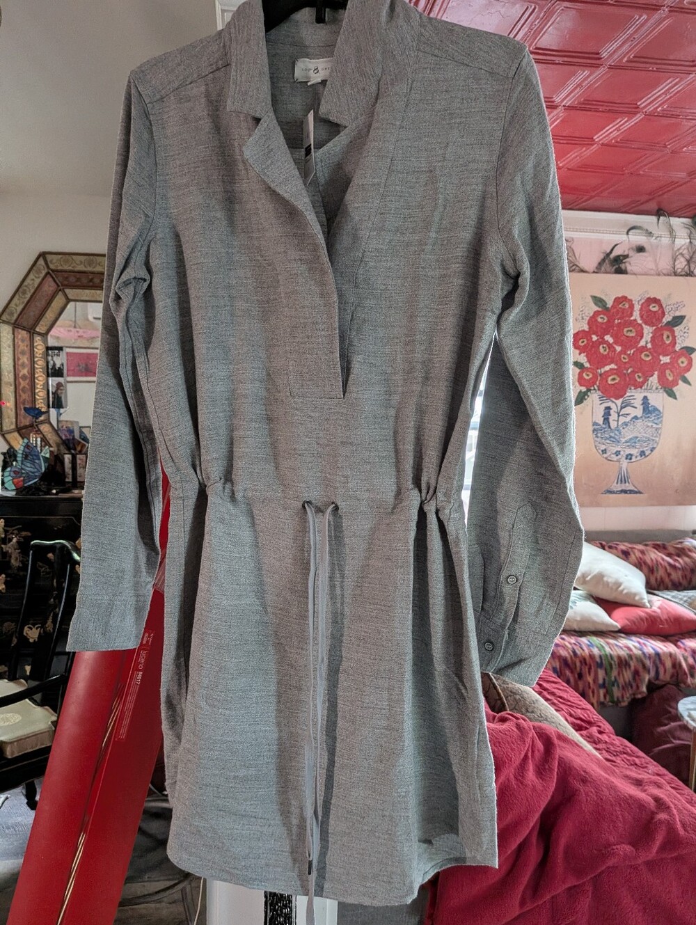 Lou & Grey Light Gray Long-Sleeve Drawstring Waist Tunic Dress